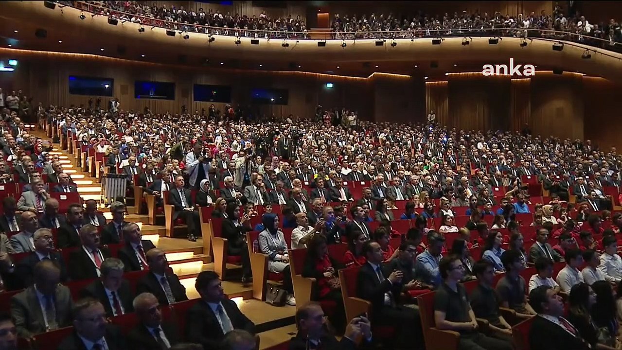 Erdoğan: "Resmi Eğitim Kurumlarında Ek Ders Ücreti Karşılığında Görev Yapanların Saatlik Ücretlerinde Yaklaşık Yüzde 25 Oranında İlave Bir Artışa...