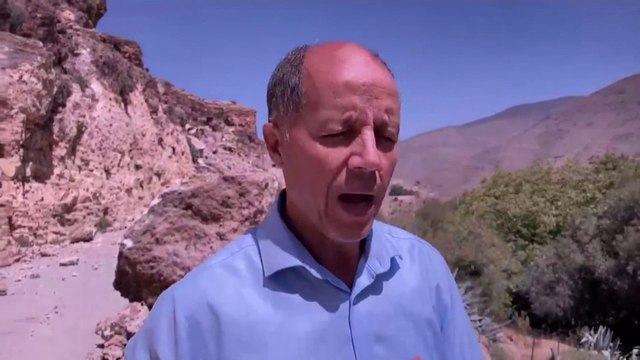 موفد #العربية مصطفى زارو يواكب انتشال المزيد من الجثث في قرية إيمنتالا بإقليم #الحوز ويرصد وعورة الطريق في المنطقة #زلزال_المغرب #المغرب