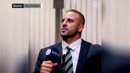 Скачать видео: Manchester City announce Kyle Walker's contract extension in Wolf of Wall Street fashion