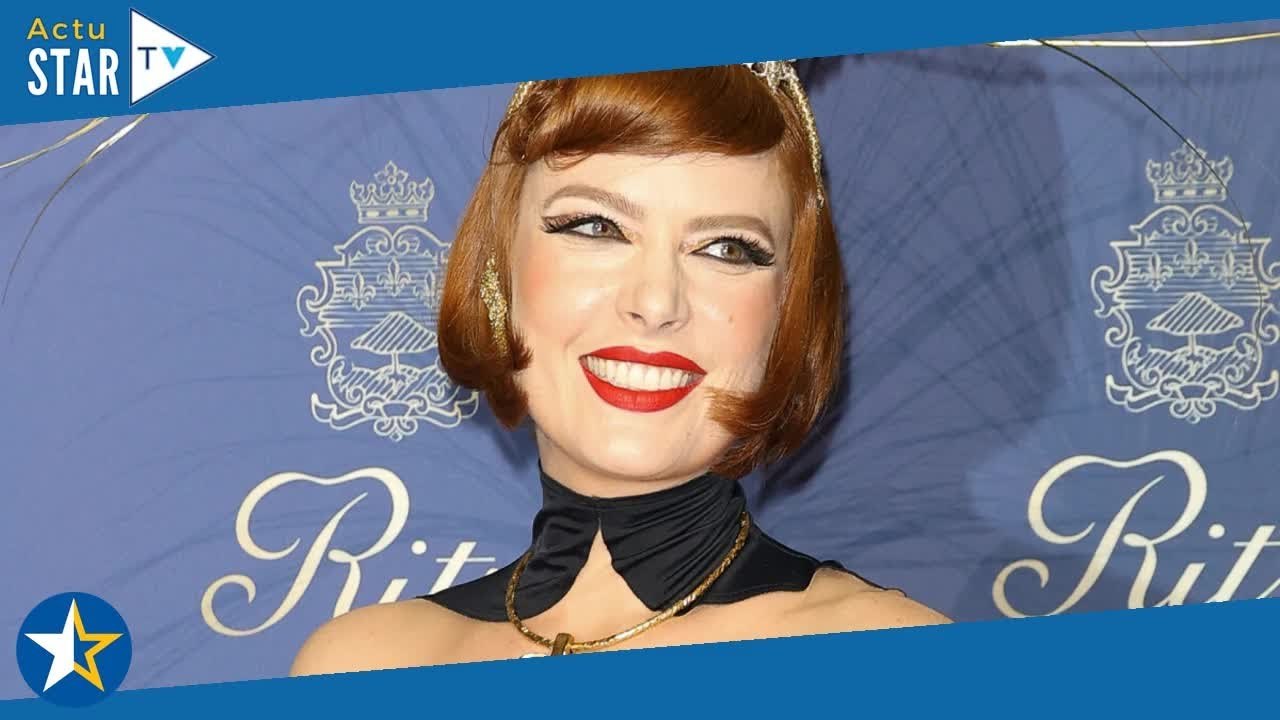 PHOTOS Elodie Frégé, délicieuse déesse burlesque en décolleté fou, elle croise le fils d'une superst