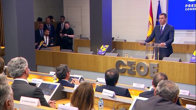 Feijóo exige a Sánchez dar marcha atrás y este le afea una descomunal pérdida de tiempo