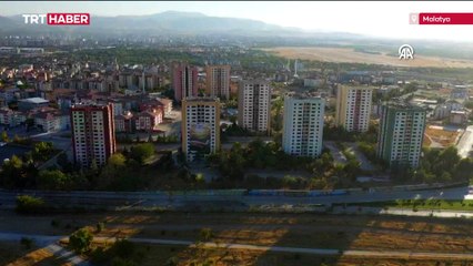 Malatya'da 15 katlı 9 bina aynı anda patlayıcıyla yıkıldı