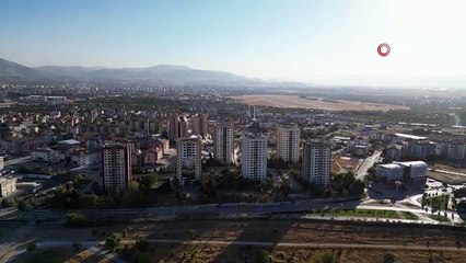 Dünyada ilk kez 15 katlı 9 blok tek seferde patlayıcı ile böyle yıkıldı