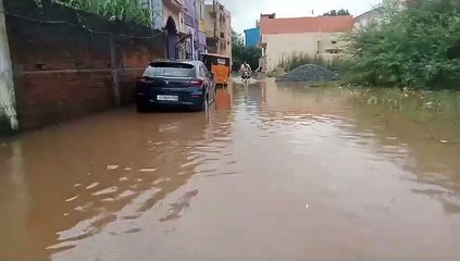भादो में जमकर बरसे बादल, रातभर हुई बारिश से कई क्षेत्र हुए जलमग्न, आवागमन हुआ ठप