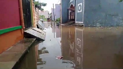भादो में जमकर बरसे बादल, रातभर हुई बारिश से कई क्षेत्र हुए जलमग्न, आवागमन हुआ ठप