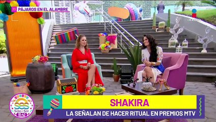 Tachan a Shakira de hacer un ritual satánico en los Premios MTV