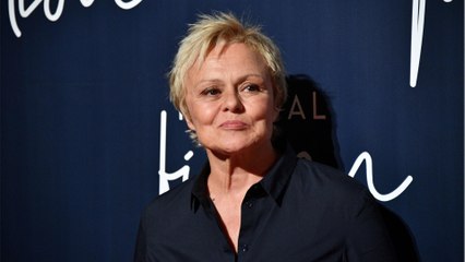 GALA VIDEO - Muriel Robin “sauvée” par Annie Girardot : “Puisqu'elle existe, je ne vais pas me suicider tout de suite”