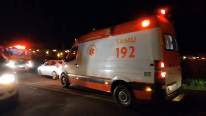 Colisões entre três veículos deixam quatro feridos em Umuarama, entre eles três crianças