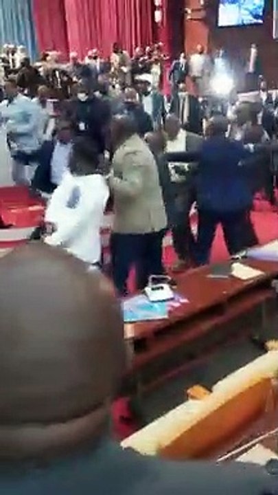 DU LOURD FATSHI BETON RENTRE PARLEMENTAIRE