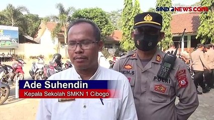 下载视频: Puluhan Motor Pelajar di Subang Terjaring Razia Knalpot Bising, Pemiliknya Disuruh Melepas Sendiri Knalpotnya