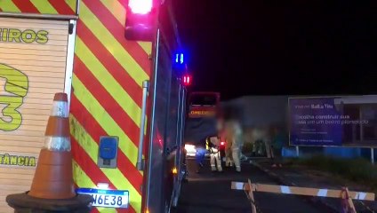 Mulher é atendida em tentativa de suicídio no viaduto da Rua Domiciano Theobaldo Bresolin