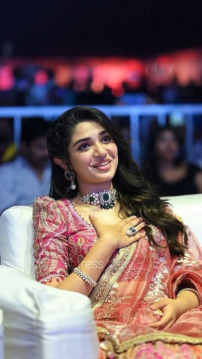 Krithi Shetty Hot Photoshoot Video | Actress Krithi Shetty Latest Fashion Looks Compilation | Krithi Shetty Saree Photography Video | Krithi Shetty Romantic edit Video