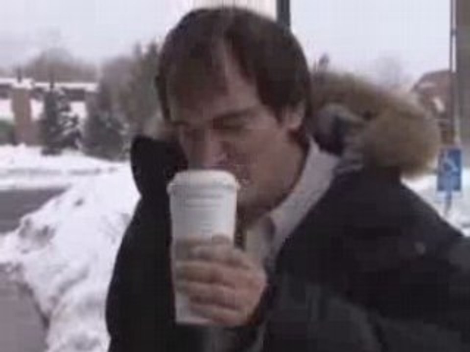 Quentin Tarantino - Frappe un paparazzi