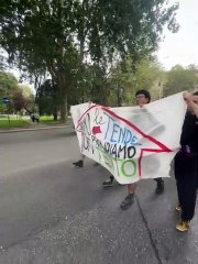 Download Video: Milano, il corteo contro il caro affitti. Occupato l'ex cinema Splendor