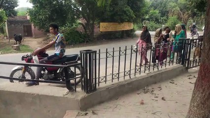 Lahore cnal kaha say nikalti hai!Where to start Lahore canal