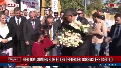 Geri dönüşümden elde edilen defterler öğrencilere dağıtıldı