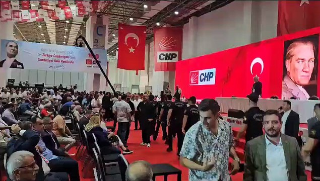 Salona Çevik Kuvvet girdi