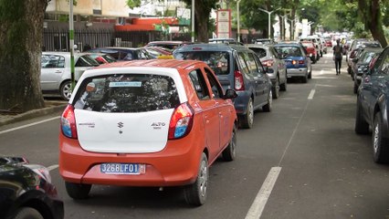 Des automobilistes ont des difficultés à stationner au Plateau en raison du manque d'espace