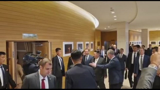 Tappa culturale a teatro per Kim Jong-un in Russia