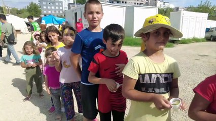 İHH deprem bölgelerinde 2 bin 750 adet vantilatör dağıttı