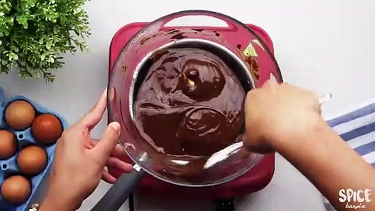 The Best Fudgy Brownie Recipe | Simple Way Of Making The Perfect Fudgy Brownie