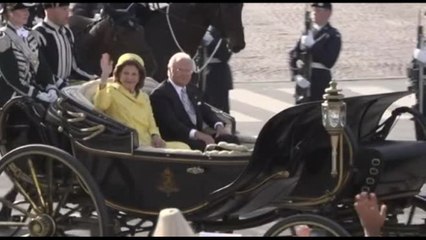 Decine di migliaia di svedesi assistono alla processione del Giubileo