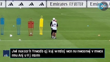 Ancelotti y Pintus hablan durante el entrenamiento del Real Madrid