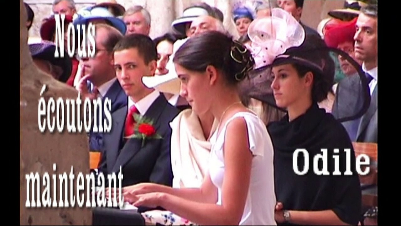 Odile à l'harmonium