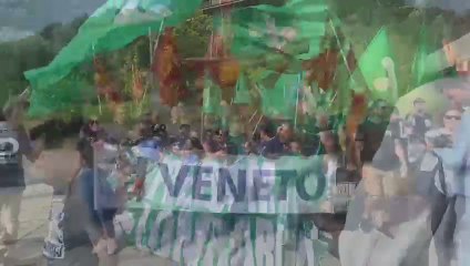 Pontida, sfilata dei giovani padani: "Autonomia o elezioni" - Video
