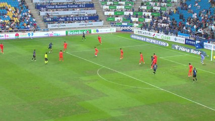 강원, 폭우 속 전북에 역전승...최하위 탈출 / YTN