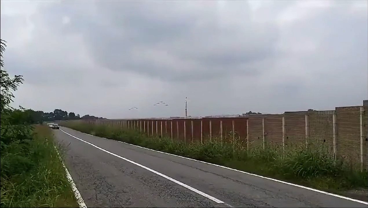 Torino, un aereo delle frecce tricolori si schianta al suolo