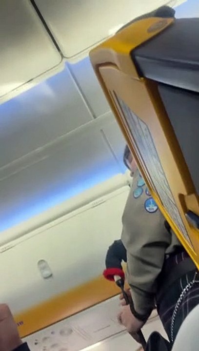 Mid-flight Bagpipe Performance Annoys Passenger