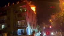 Antalya'da 4 Katlı Apartmanın Çatı Katında Yangın Çıktı