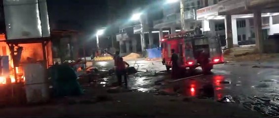 कैंटीन में आग के बाद सिलेण्डर फटा, किसान झुलसा
