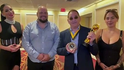 Ernesto Chavana reacciona al reconocimiento en Las Vegas