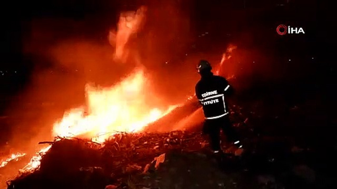 Alevler geceyi aydınlattı