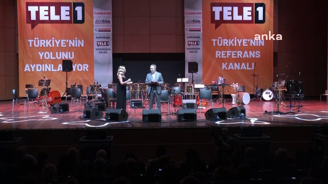 Tele1 Dayanışma Gecesi... Merdan Yanardağ'ın Mesajını Oğlu Alp Yanardağ Okudu: Bizleri Susturmayı Amaçlayan Kirli Kumpasın Çökmesi Kaçınılmazdır