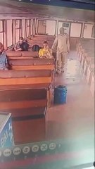 İstanbul'da vapurda bir kişi, başka bir yolcunun saçlarını ateşe verdi