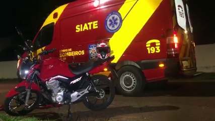 Rapaz fica ferido em acidente entre carro e moto no Maria Luiza