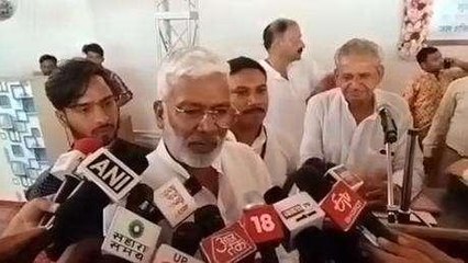 प्रयागराज: मंत्री स्वतंत्रदेव सिंह का बयान, 2017 से पहले लोग माथे पर टीका लगाने से डरते थे