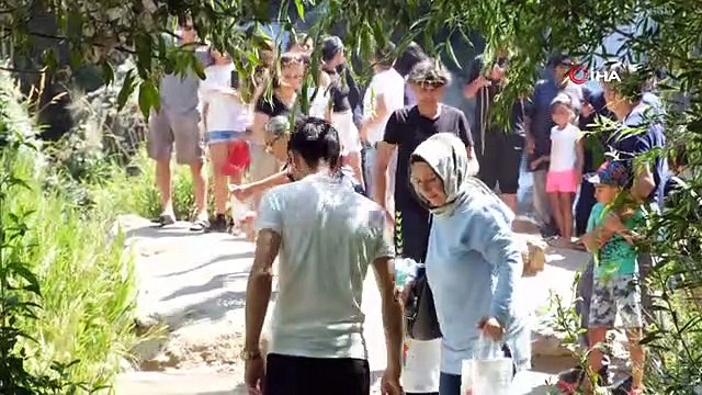 Doğa harikası Girlevik Şelalesi'nde hafta sonu yoğunluğu