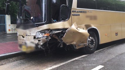 고양시 주엽동서 주차된 버스와 차량 충돌...3명 사망 / YTN