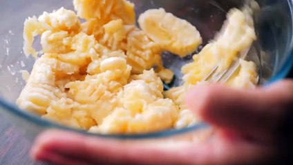 Easy Banana Bread Recipe (One Bowl)