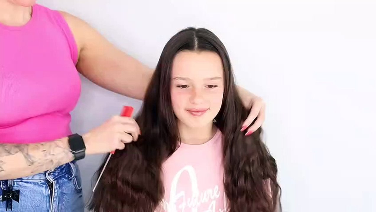 A Twist On A Ponytail Hairstyle 2023