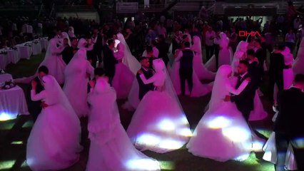 Reyhanlı'da 100 Çift Toplu Nikahla Evlendi