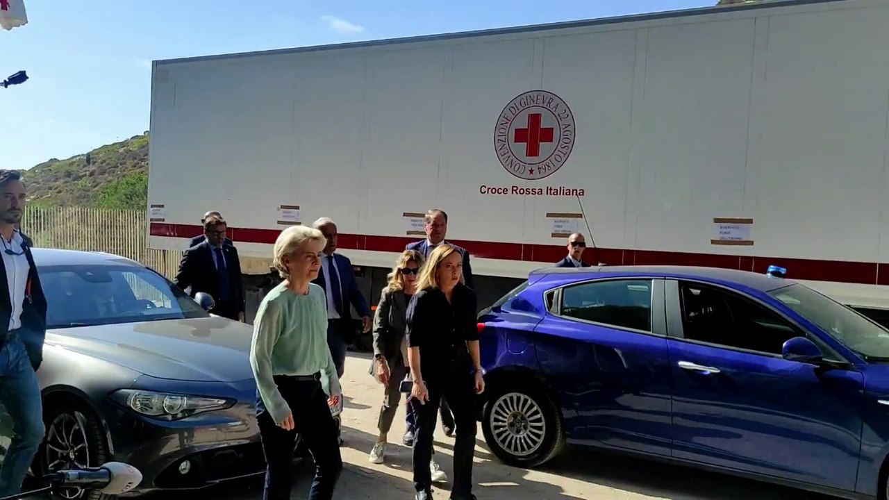 Meloni e Von der Leyen all'hotspot di Lampedusa