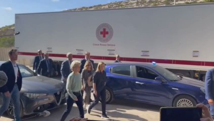 Migranti Lampedusa, Meloni: "Ci sto lavorando" - Video