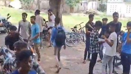 लखीसराय: KSS कॉलेज में भौतिक विज्ञान विषय का नही है प्रोफेसर, भगवान भरोसे छात्र 