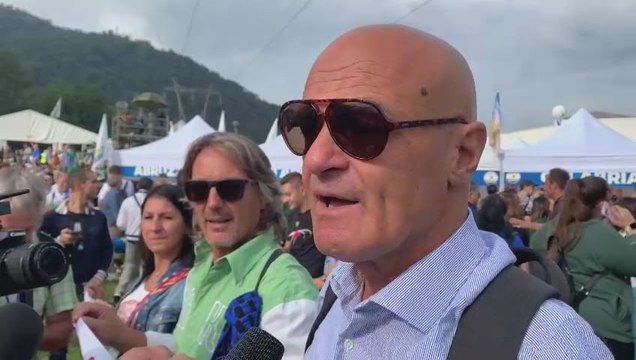 Pontida, sindaci Lega: Unico modo per difendere Italia è Salvini al Viminale - Video