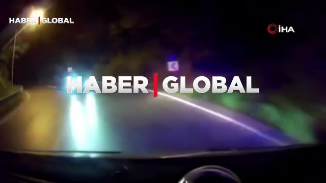 Sarıyer’de ambulans ile otomobilin kafa kafaya çarpıştığı anlar kamerada